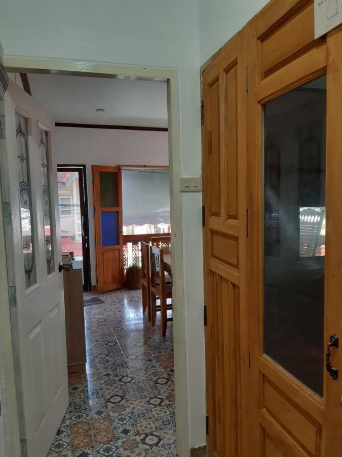 Апартаменты A & P House Бангкок Экстерьер фото