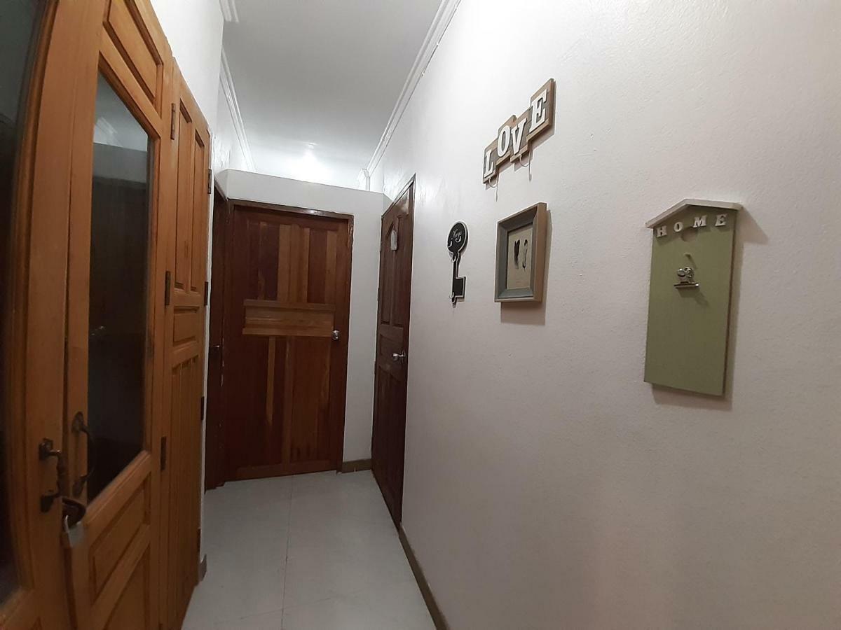 Апартаменты A & P House Бангкок Экстерьер фото