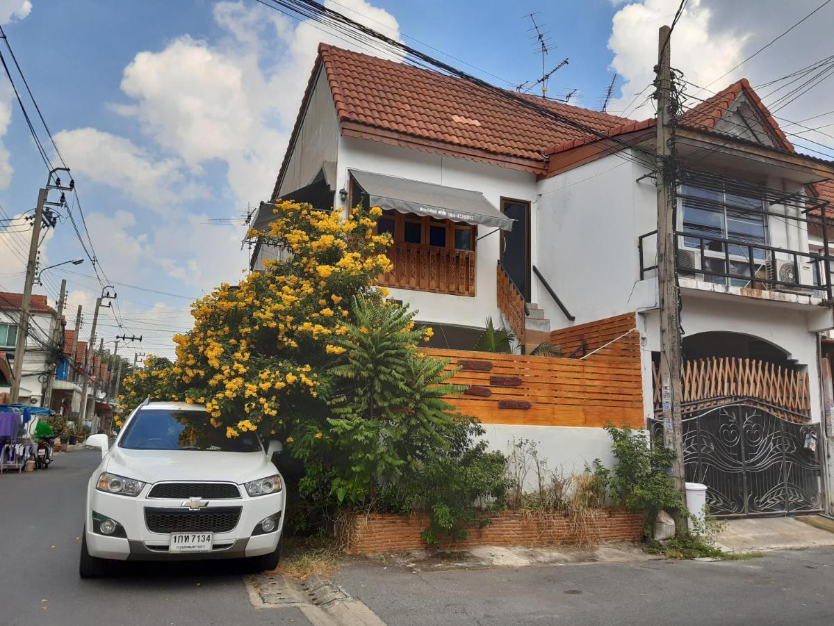 Апартаменты A & P House Бангкок Экстерьер фото